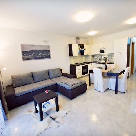 Apartmani Fortuna Zlarin Exterior photo