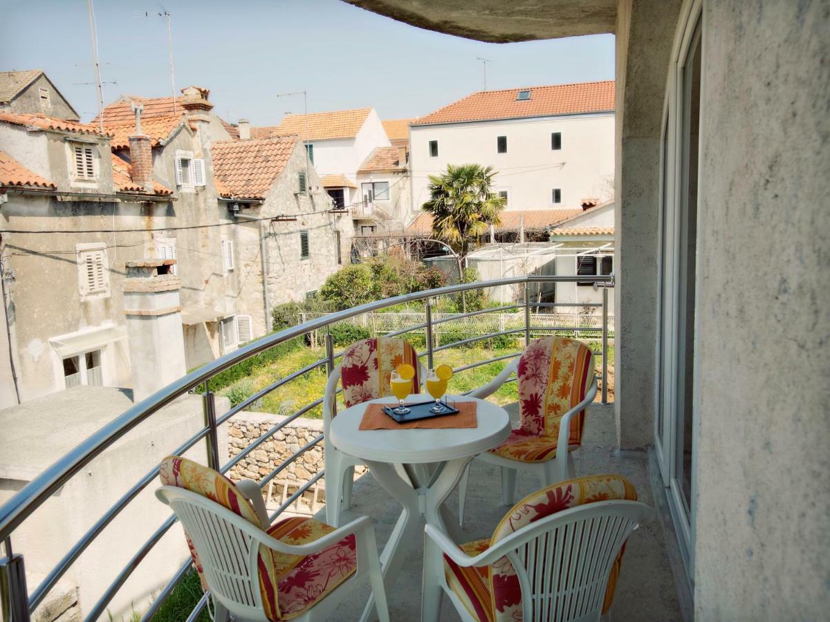 Apartmani Fortuna Zlarin Exterior photo