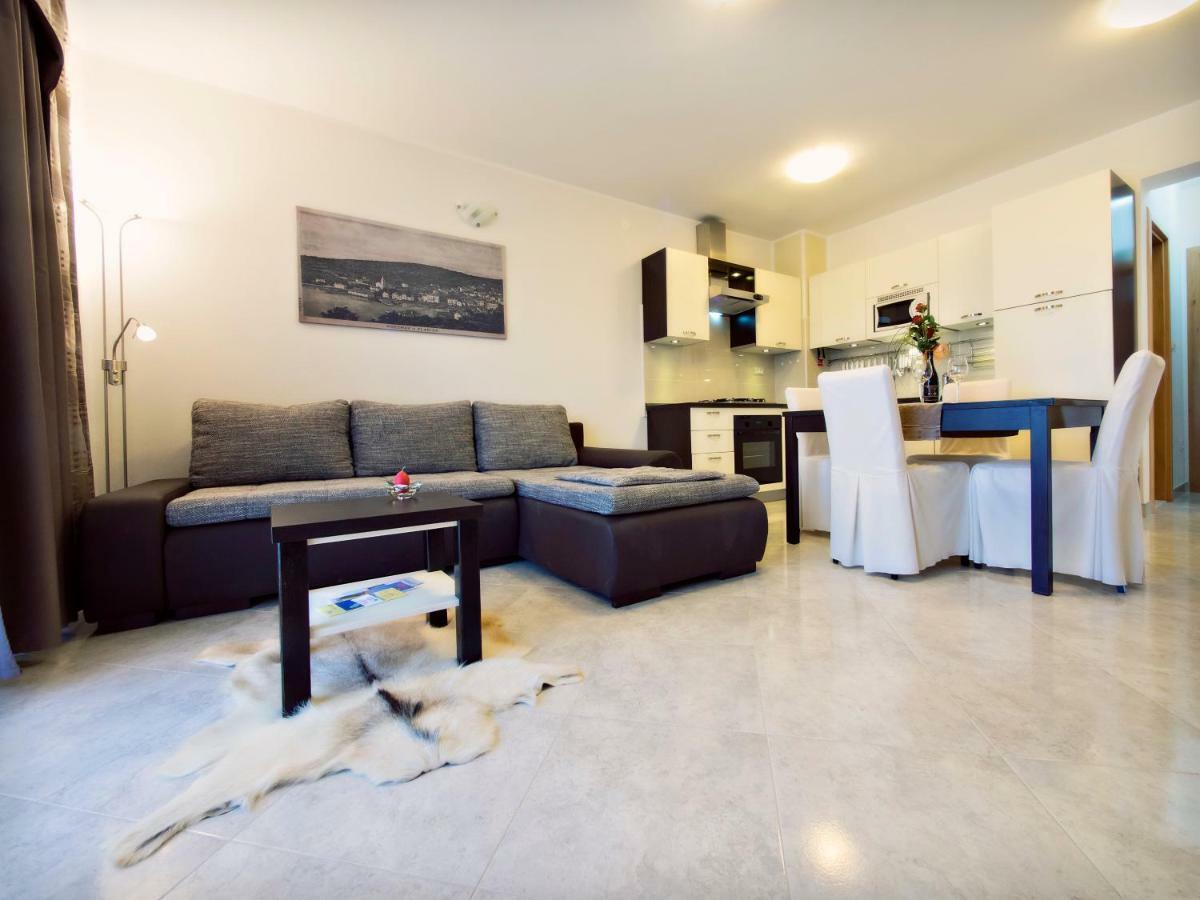 Apartmani Fortuna Zlarin Exterior photo