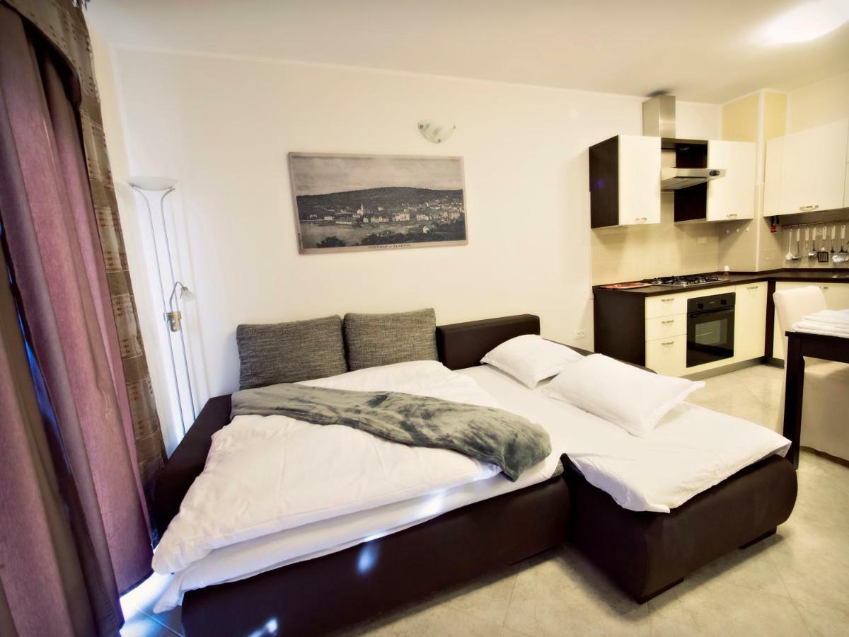 Apartmani Fortuna Zlarin Exterior photo